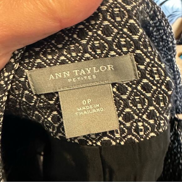 Ann Taylor women’s‎ skirt 0 petite black white - Picture 4 of 8
